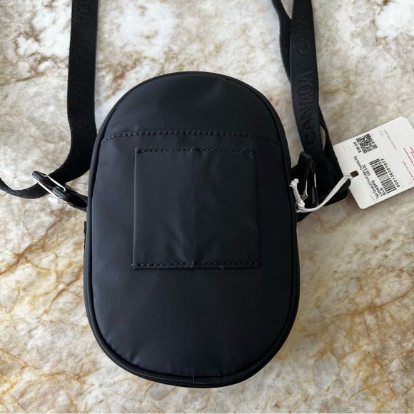 NWT Lululemon Team Canada 22 Future Legacy Crossbody Bag in Black - Picture 5 of 11